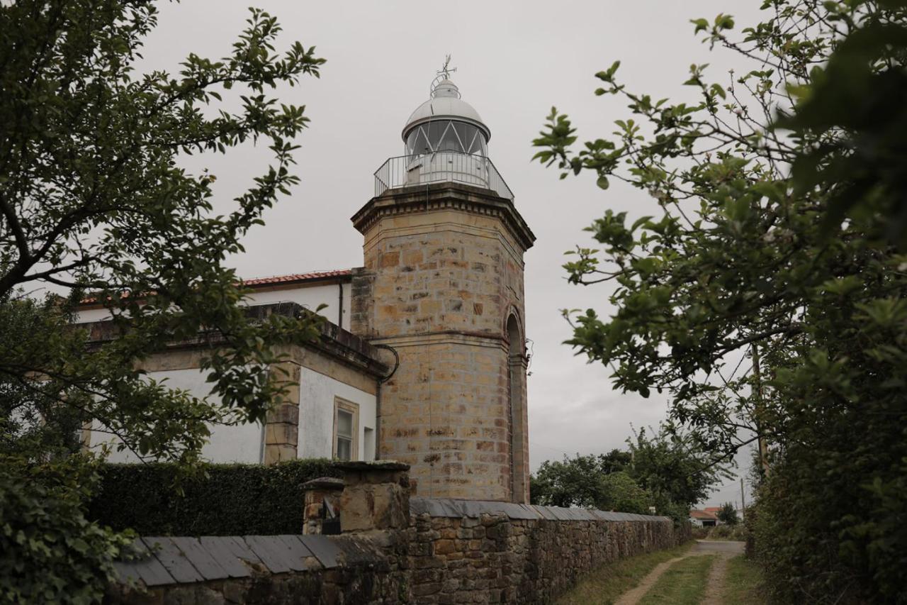 El Faro Unkempt - Tazones Villar  Bagian luar foto