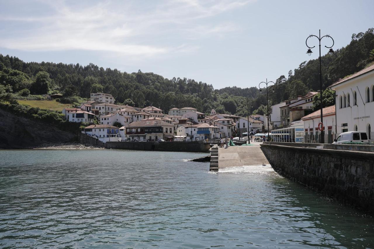 El Faro Unkempt - Tazones Villar  Bagian luar foto